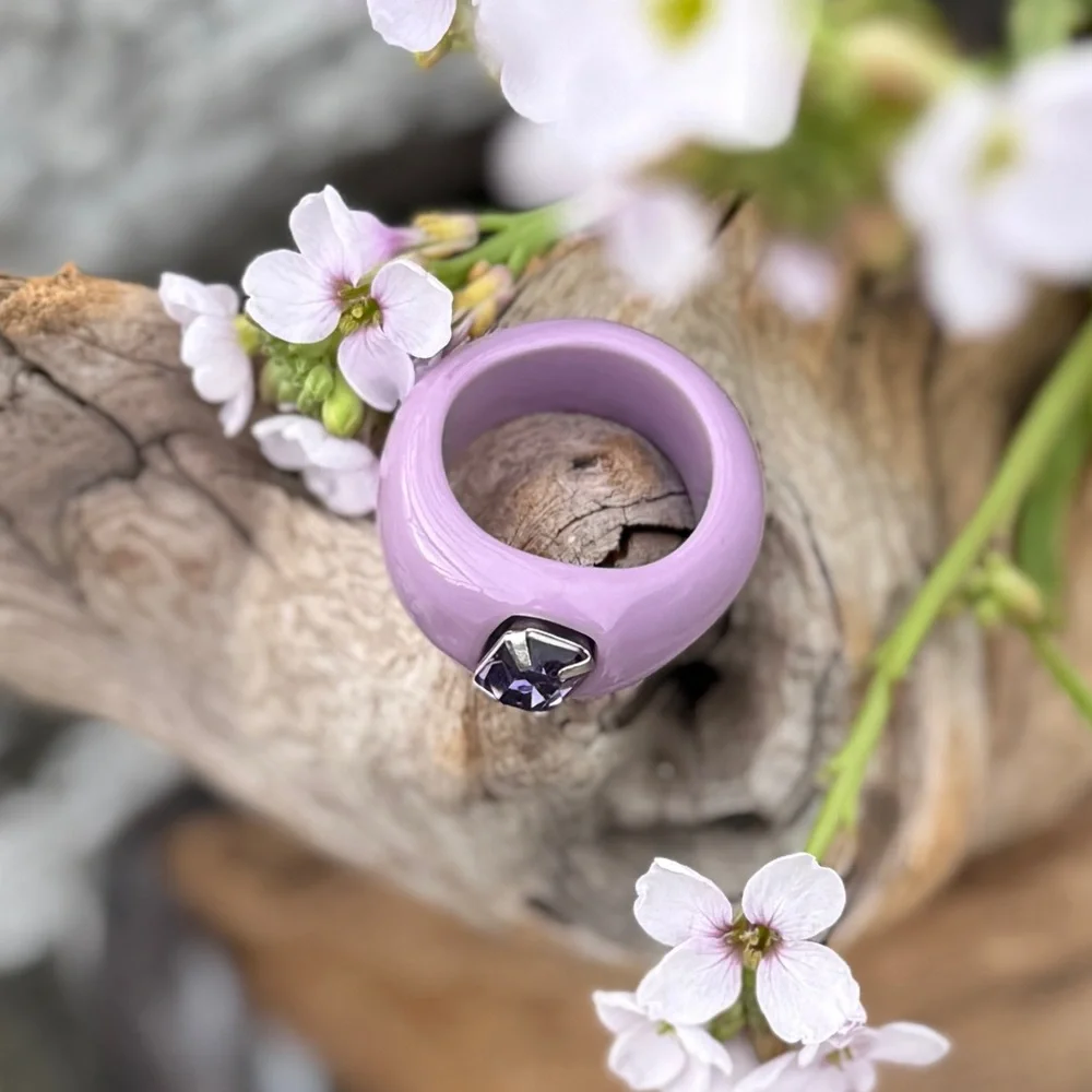 Purple Lavender Lilac Solitaire Rhinestone Resin Ring Size 6.75/7 - Picture 10 of 10